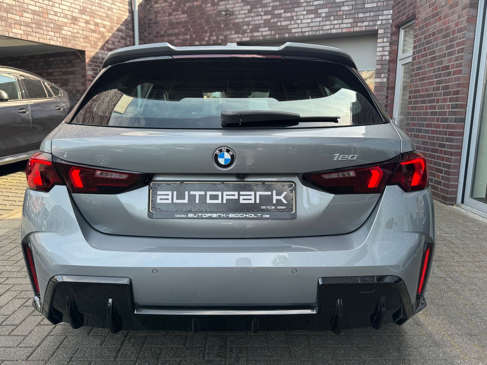 BMW 120i M SPORT PRO HEADUP 360° ACC Innovation 8xLM