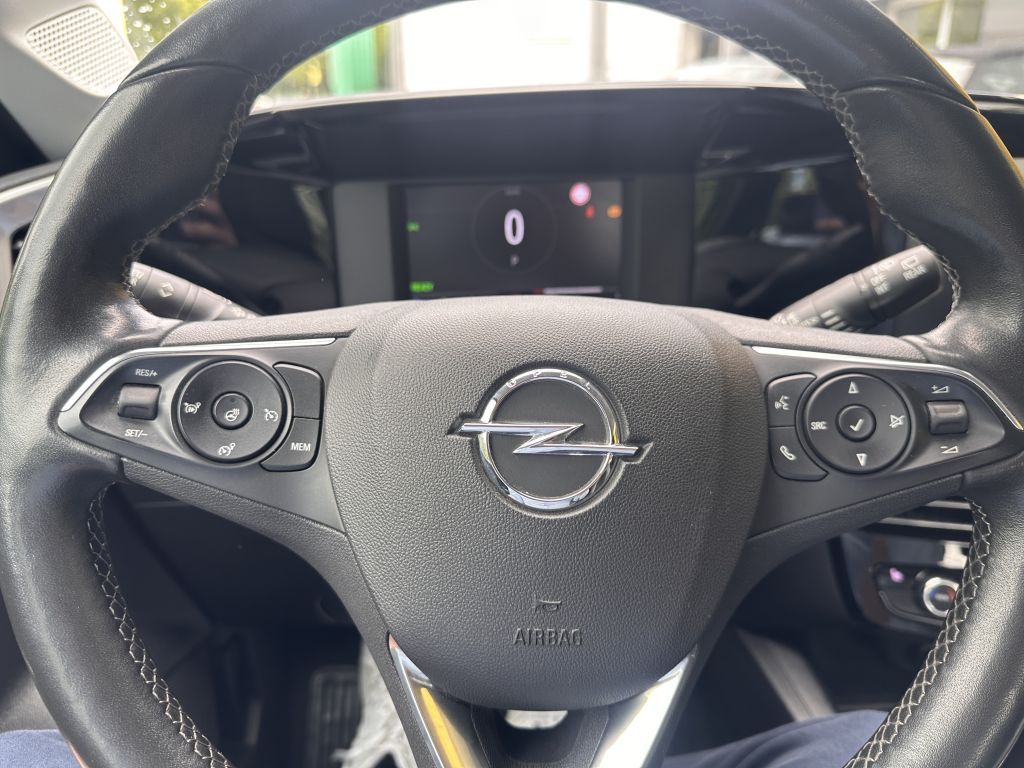 Opel Mokka-e Elegance - Samsaru's Car Outlet