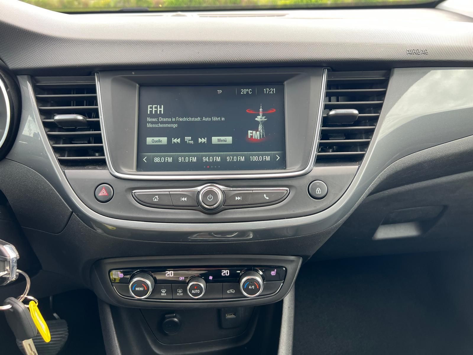 Opel Crossland 1.5 D Elegance - Samsaru's Car Outlet