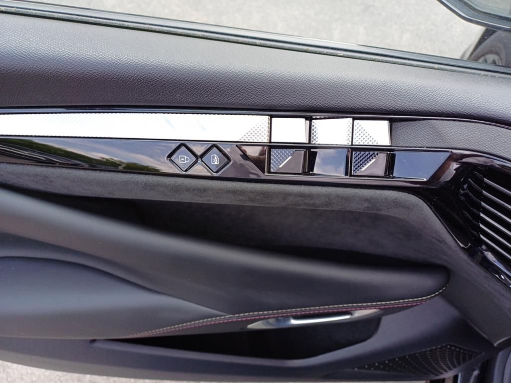 DS Automobiles DS4 Performance Line +