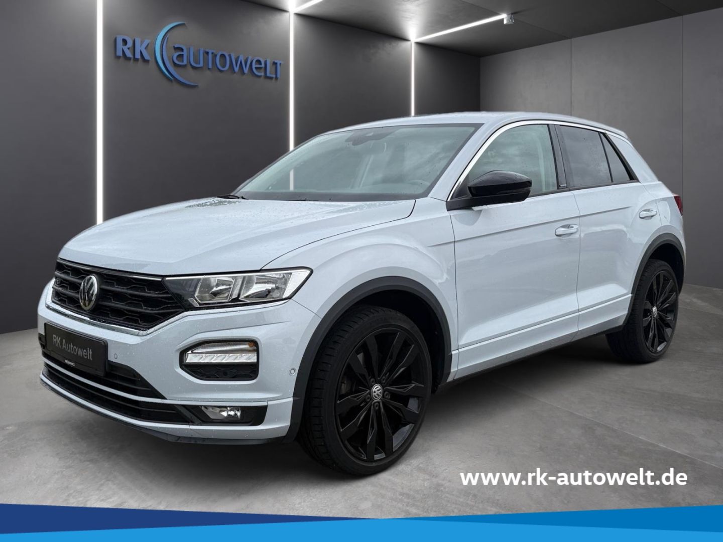 Volkswagen T-Roc IQ.DRIVE 1.5 TSI DSG - Samsaru's Car Outlet