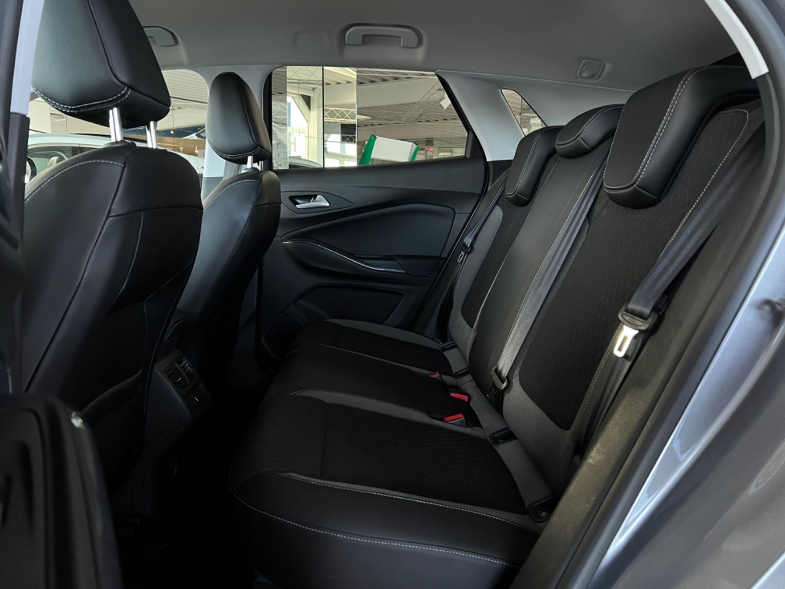 Opel Grandland Design Line - Samsaru's Car Outlet
