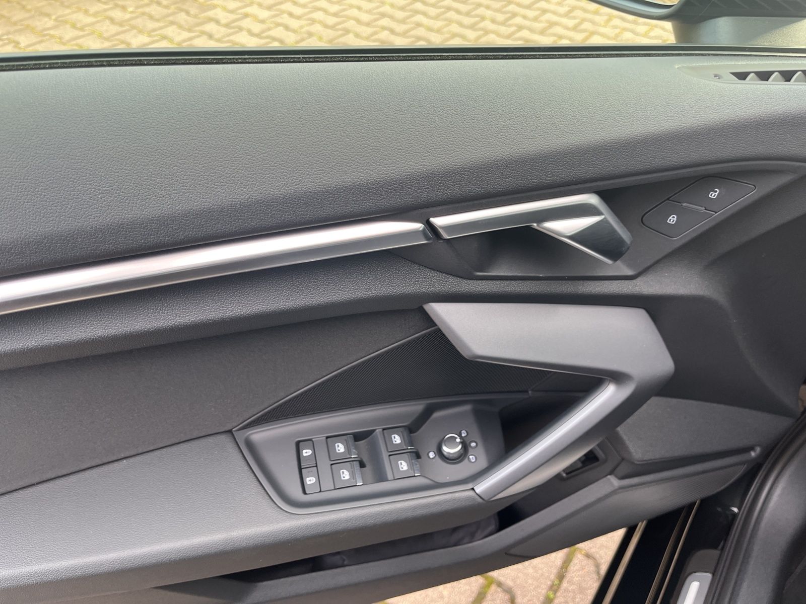 Audi A3 Limousine 30 TFSI advanced - Samsaru's Car Outlet
