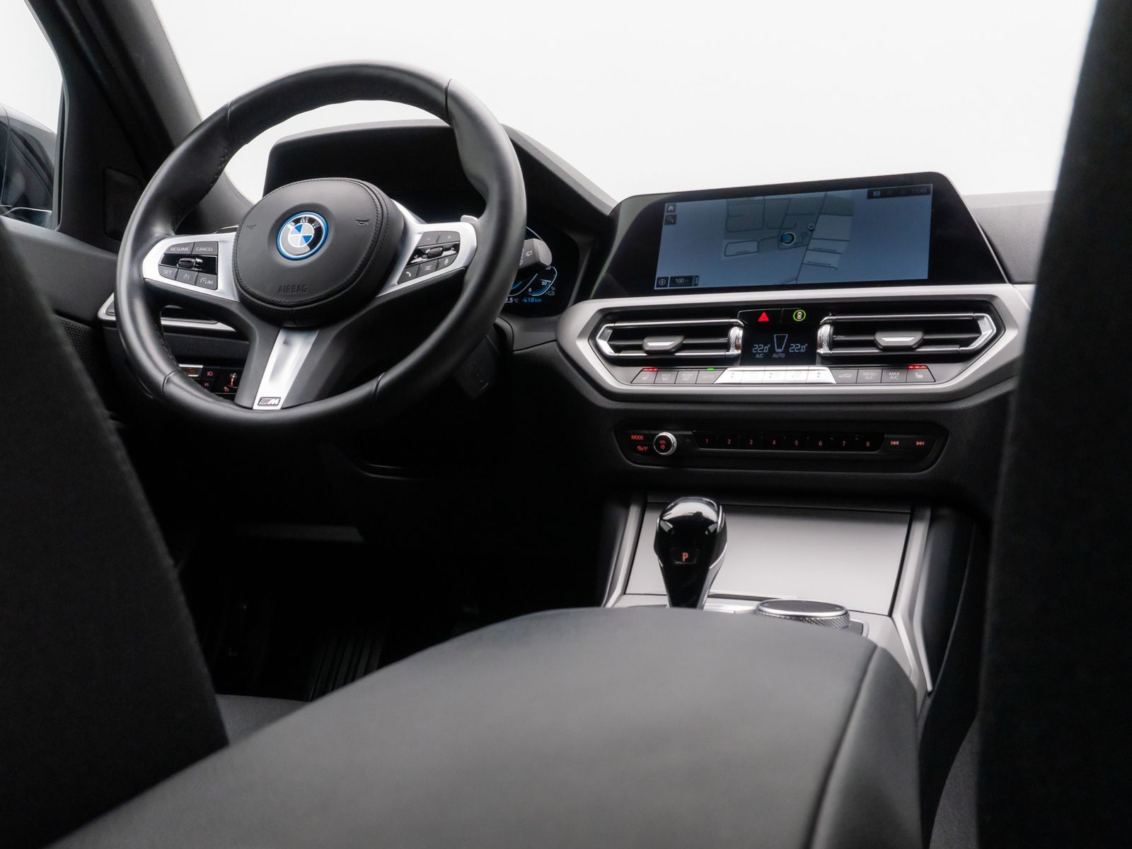 BMW 320e - Samsaru's Car Outlet