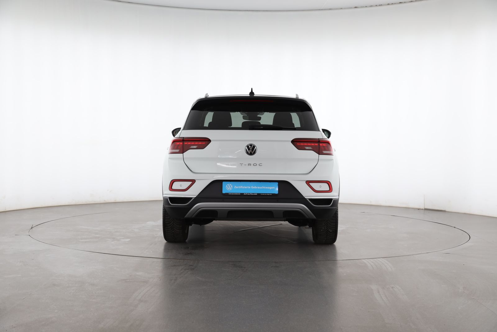 Volkswagen T-Roc 1.0 TSI Style - Samsaru's Car Outlet