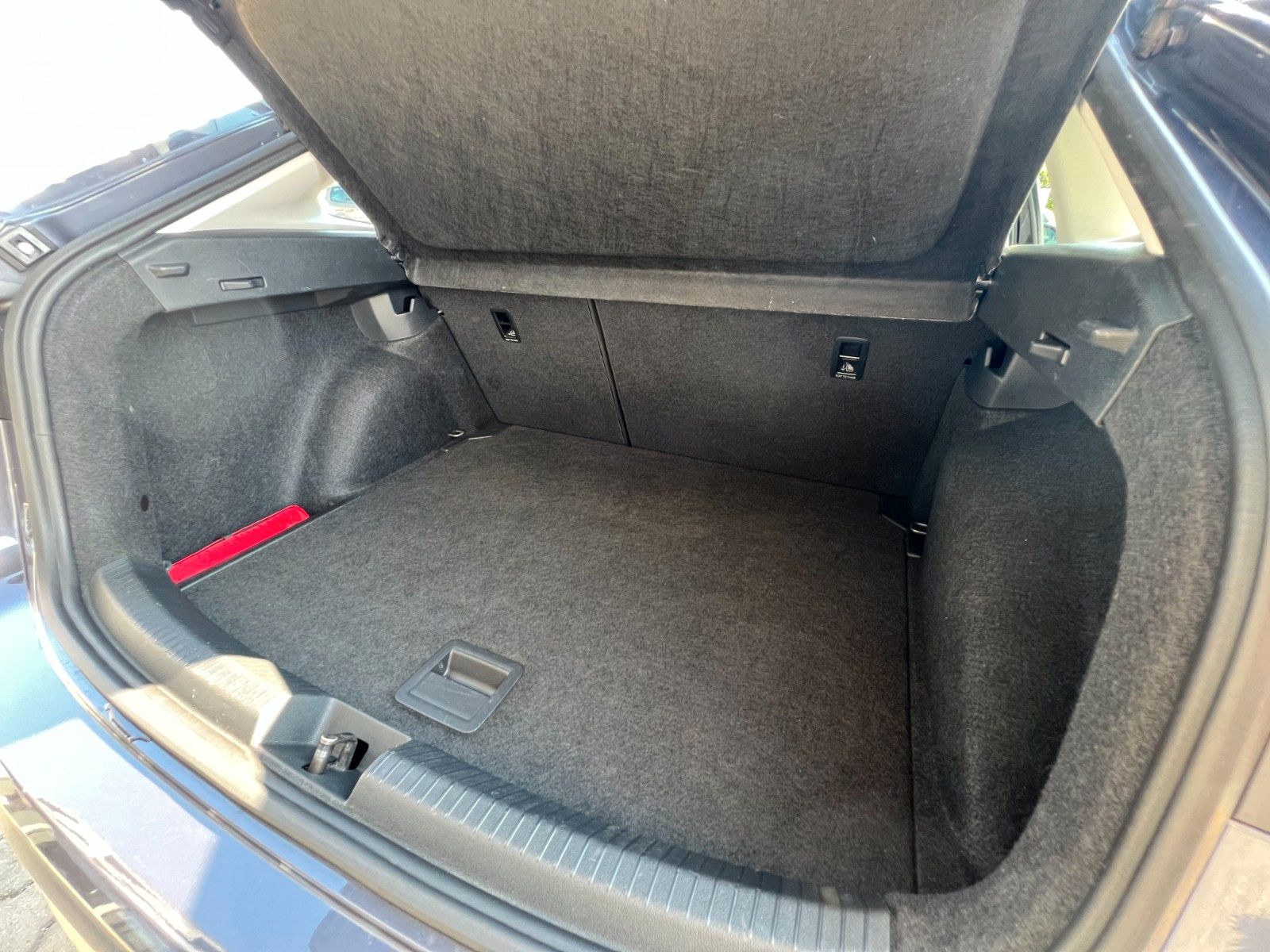 Volkswagen Taigo TSI Life - Samsaru's Car Outlet