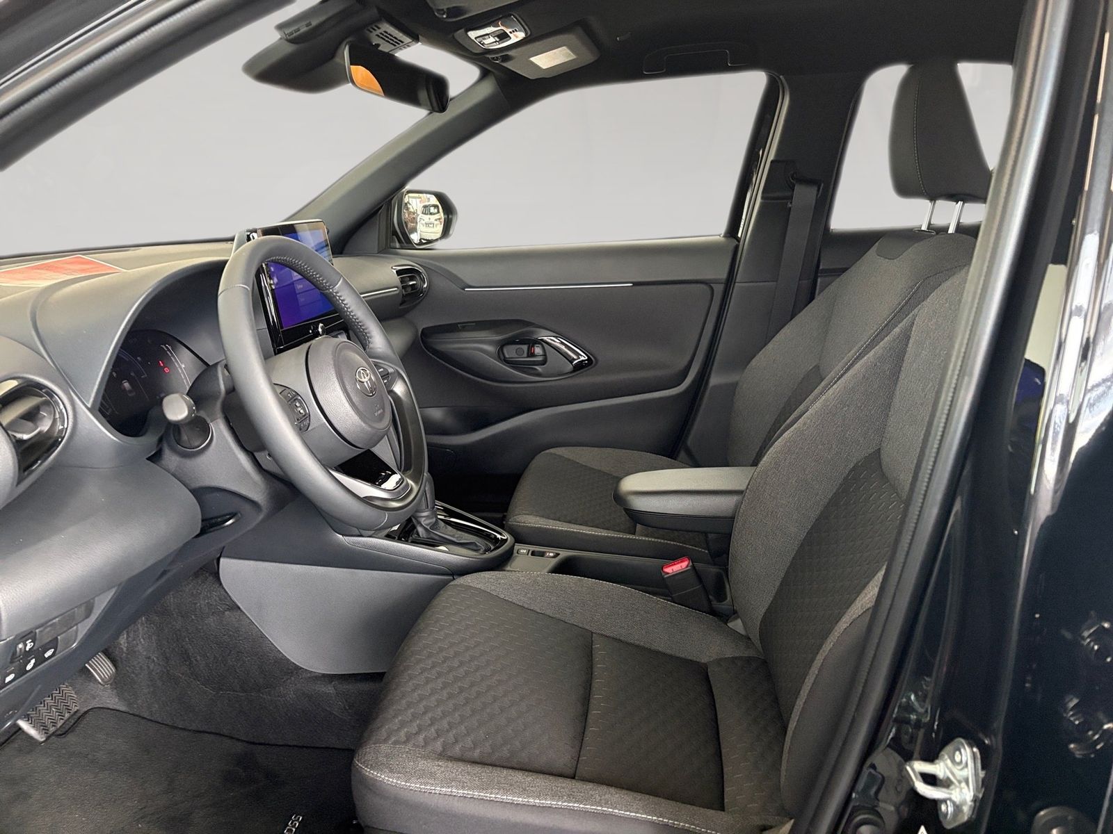Toyota Yaris Cross 1.5 Teamplayer Winter+Safety ACC+LED