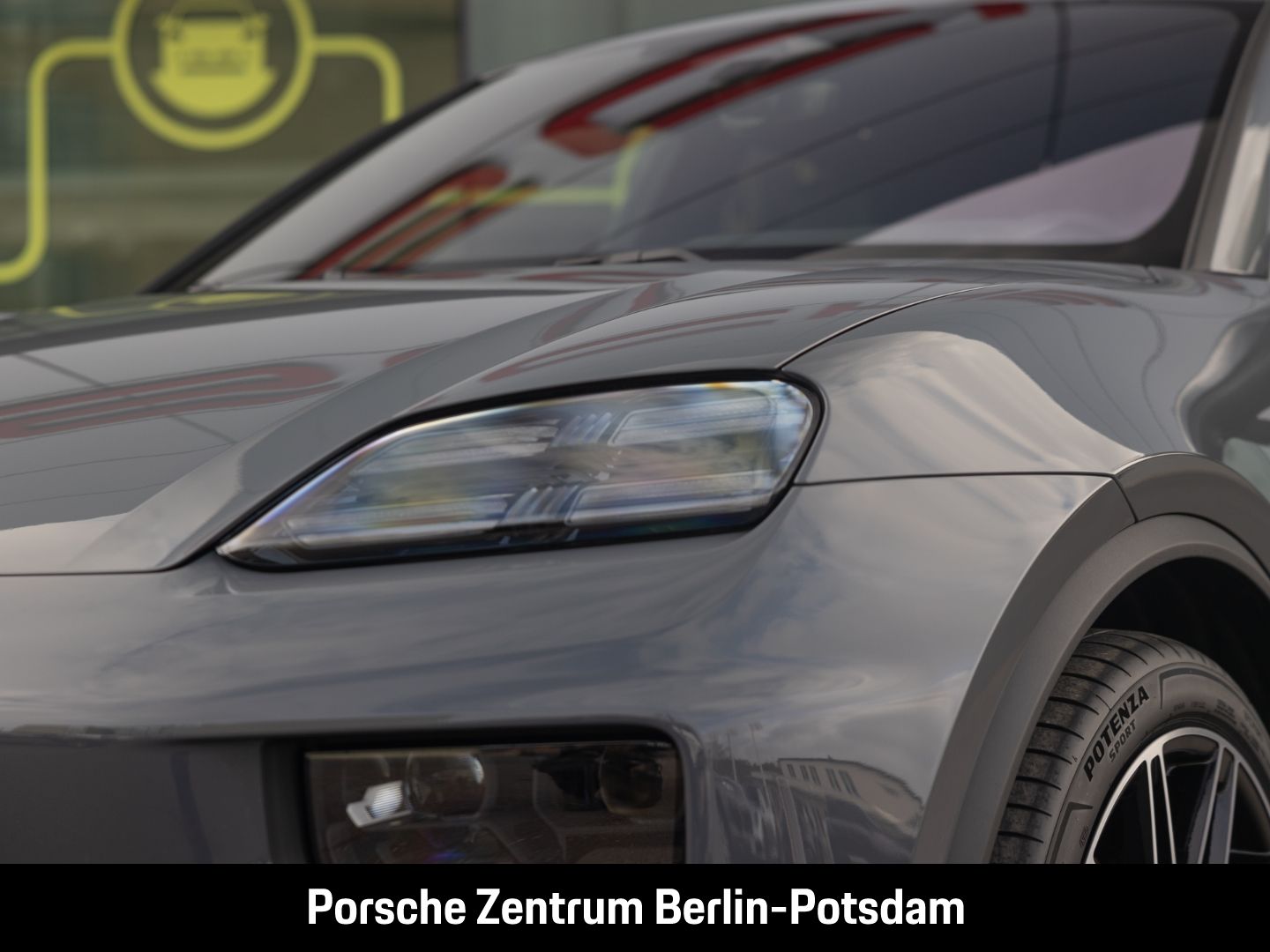 Porsche Macan 4S Burmester Panoramadach Luftfederung