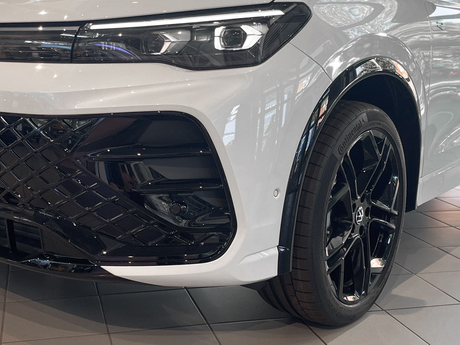Volkswagen Tiguan 2.0 TSI DSG R-Line 4M Panorama 360°