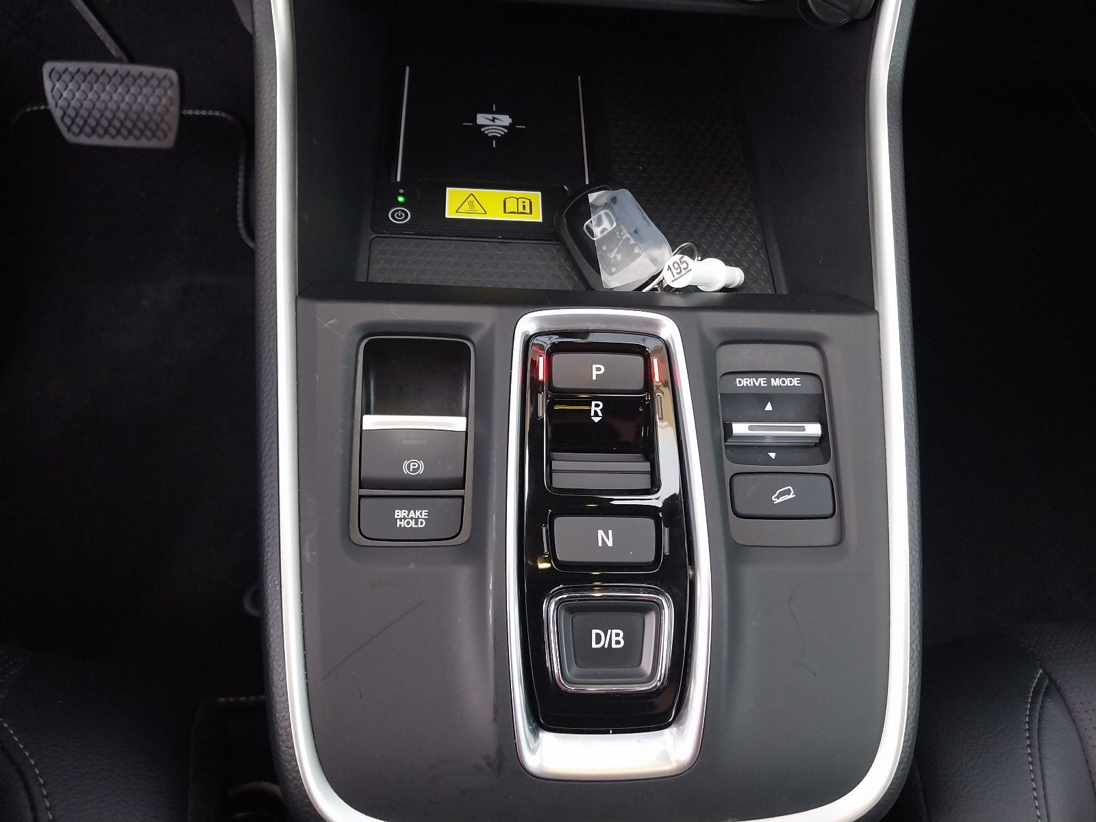 Honda CR-V 2,0 e:HEV Elegance AWD Navi/LED/Kamera