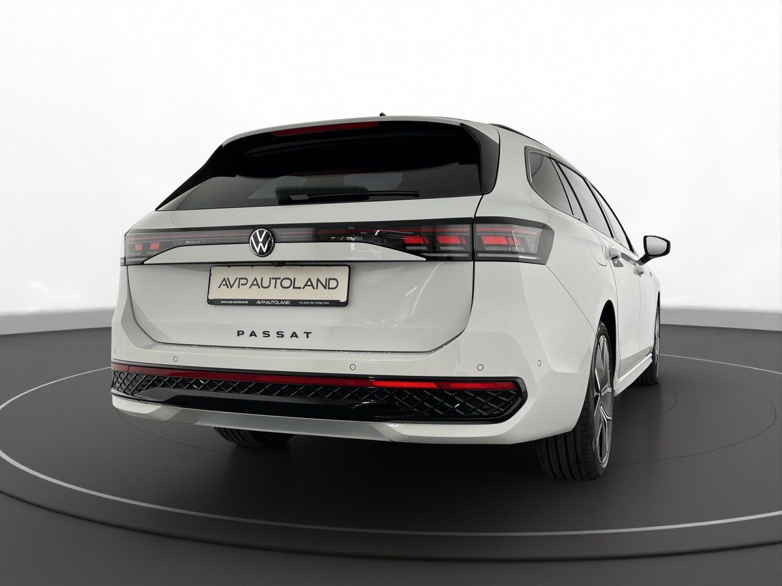 Volkswagen Passat Variant 1.5 TSI eHybrid R-Line | AHK |