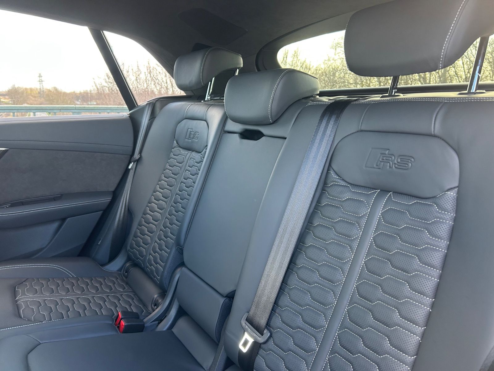 Audi RSQ8 DYN 4.0 TFSI Quattro TÜV-NEU-VMAX-2xCarbon