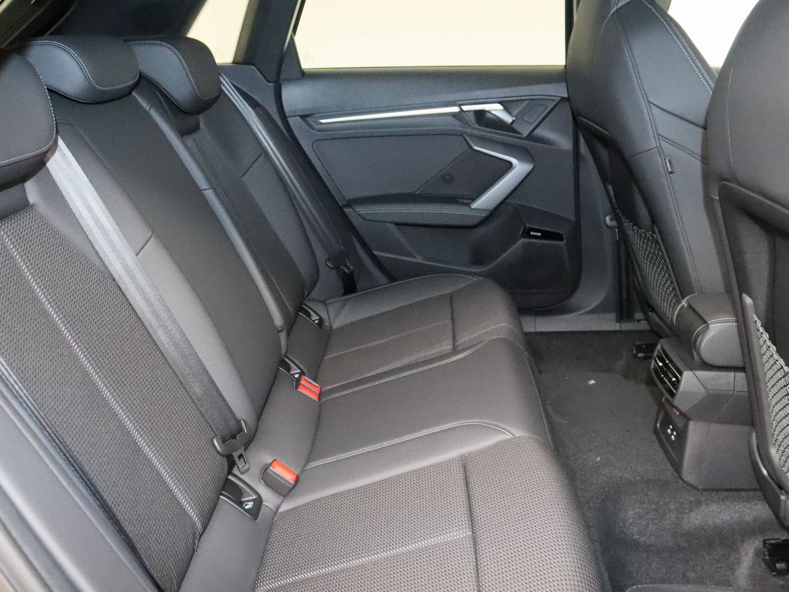 Audi A3 Sportback 35 TFSI S line - Samsaru's Car Outlet