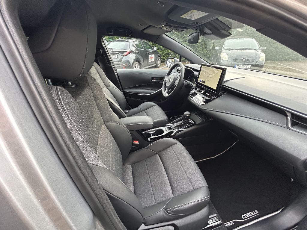 Toyota Corolla 1.8 Hybrid Touring Sports Team Deutschla