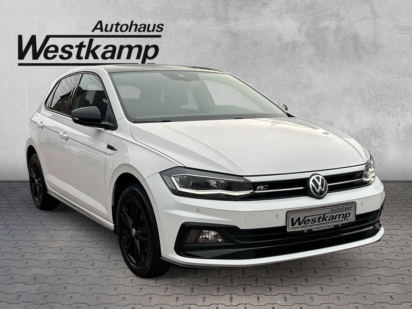 Volkswagen Polo Highline 1.0 TSI DSG R-Line Black - Samsaru's Car Outlet