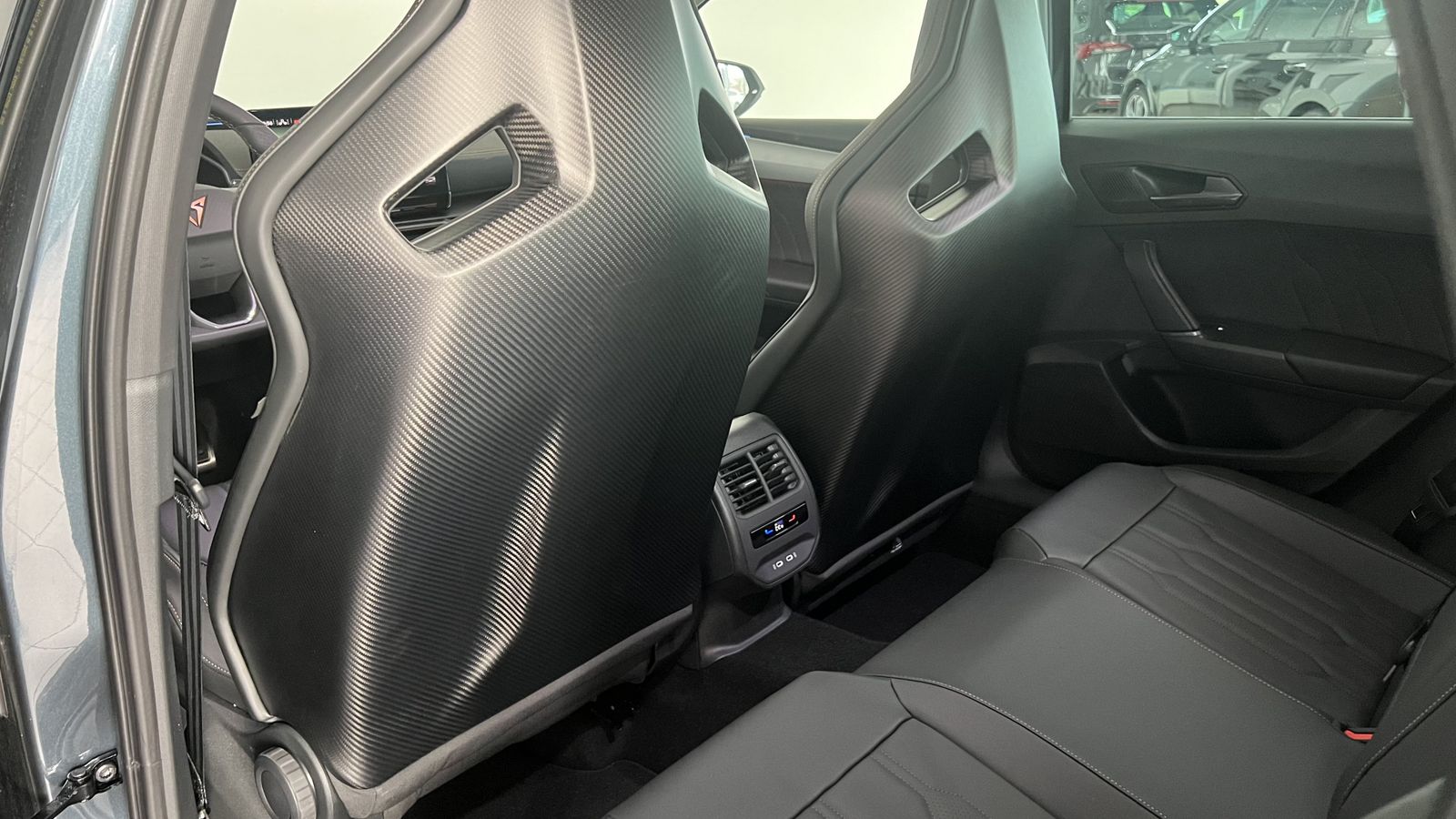 Cupra Leon Sportstourer VZ e-Hybrid - Samsaru's Car Outlet