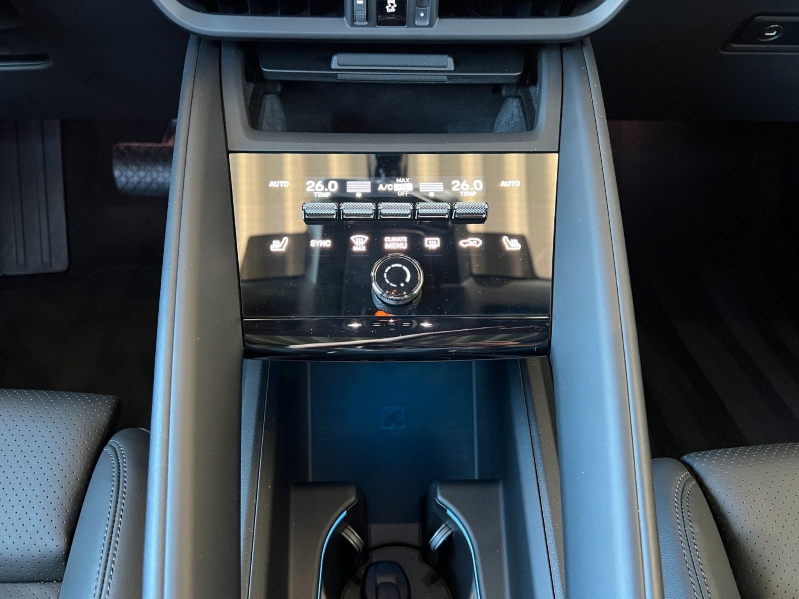 Porsche Macan Electric 4 Carbon · Mega Spec · NP122.500€