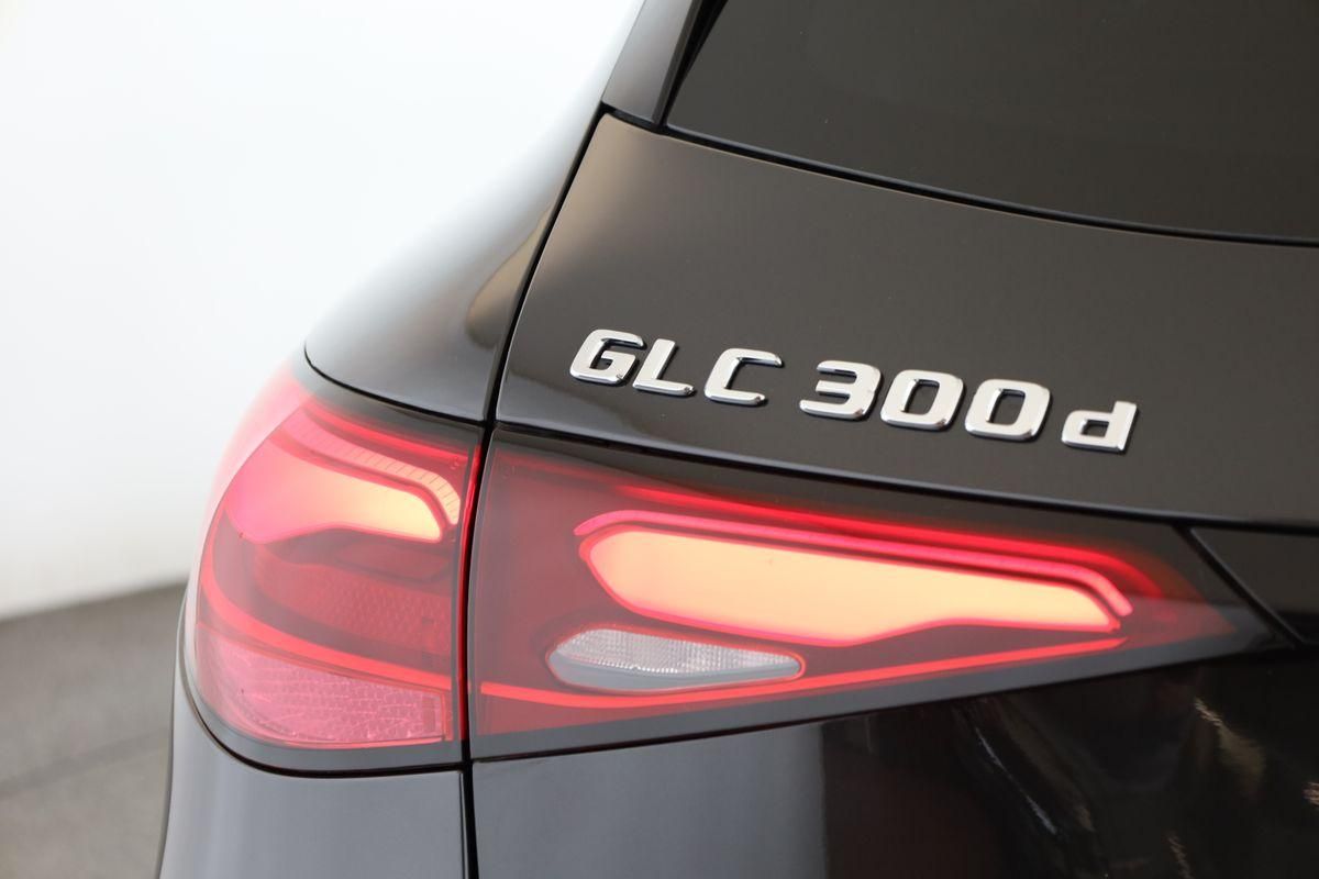 Mercedes-Benz GLC 300 d 4M AMG Advanced Night DIGITAL Pano AHK