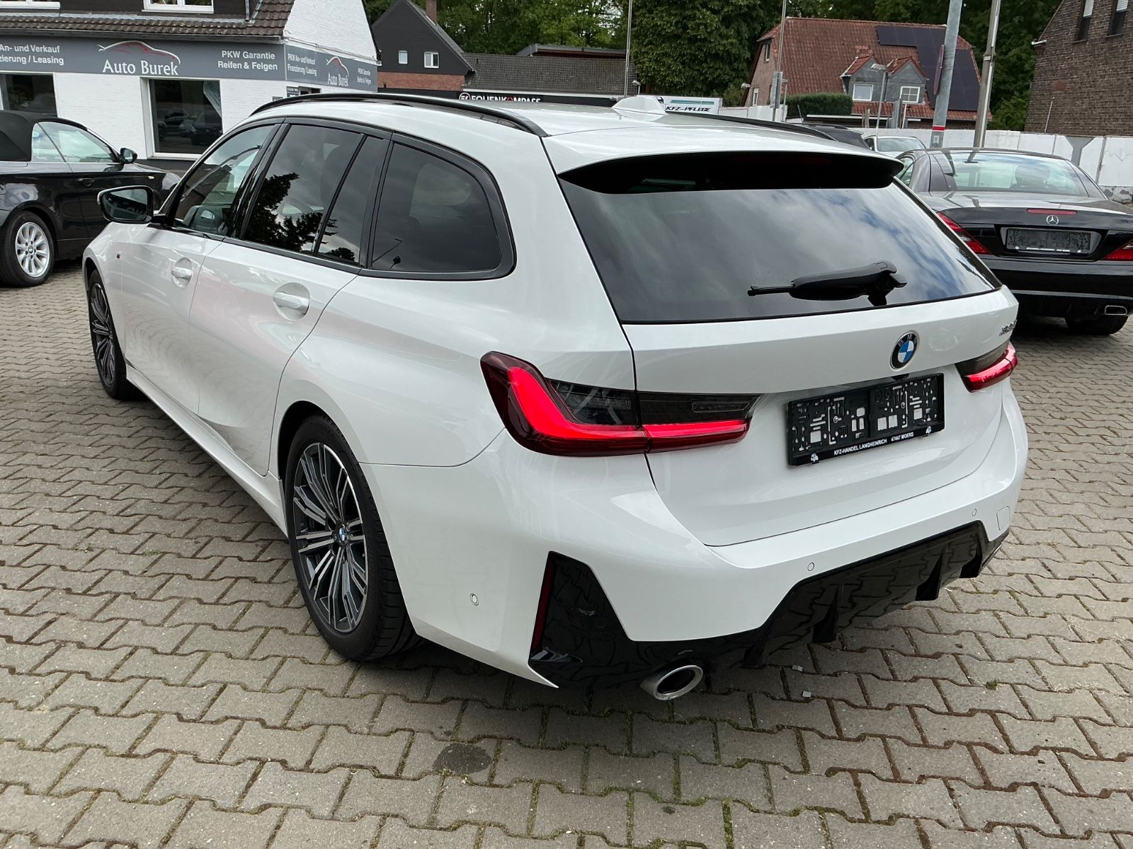 BMW 320 Touring i M Sport - Samsaru's Car Outlet