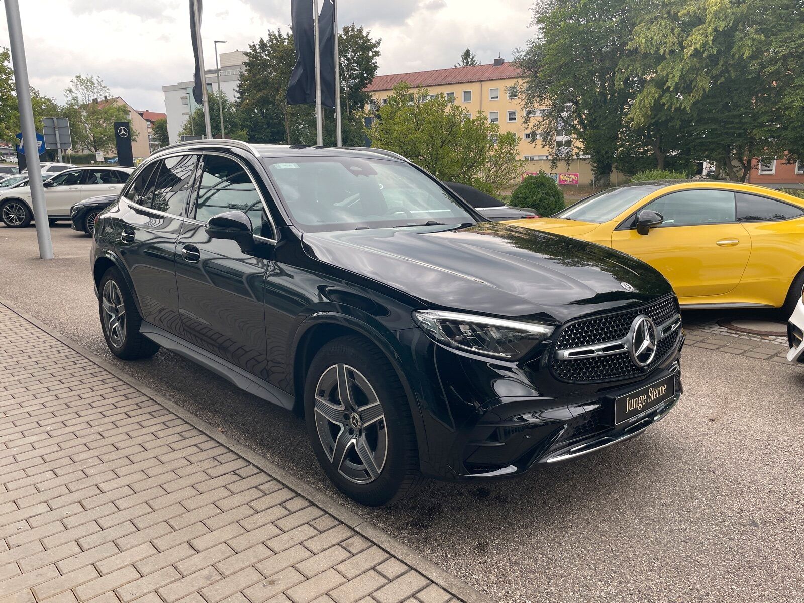 Mercedes-Benz GLC 300 d 4M AMG*AHK*DISTRONIC*MEMORY*LED*CAM