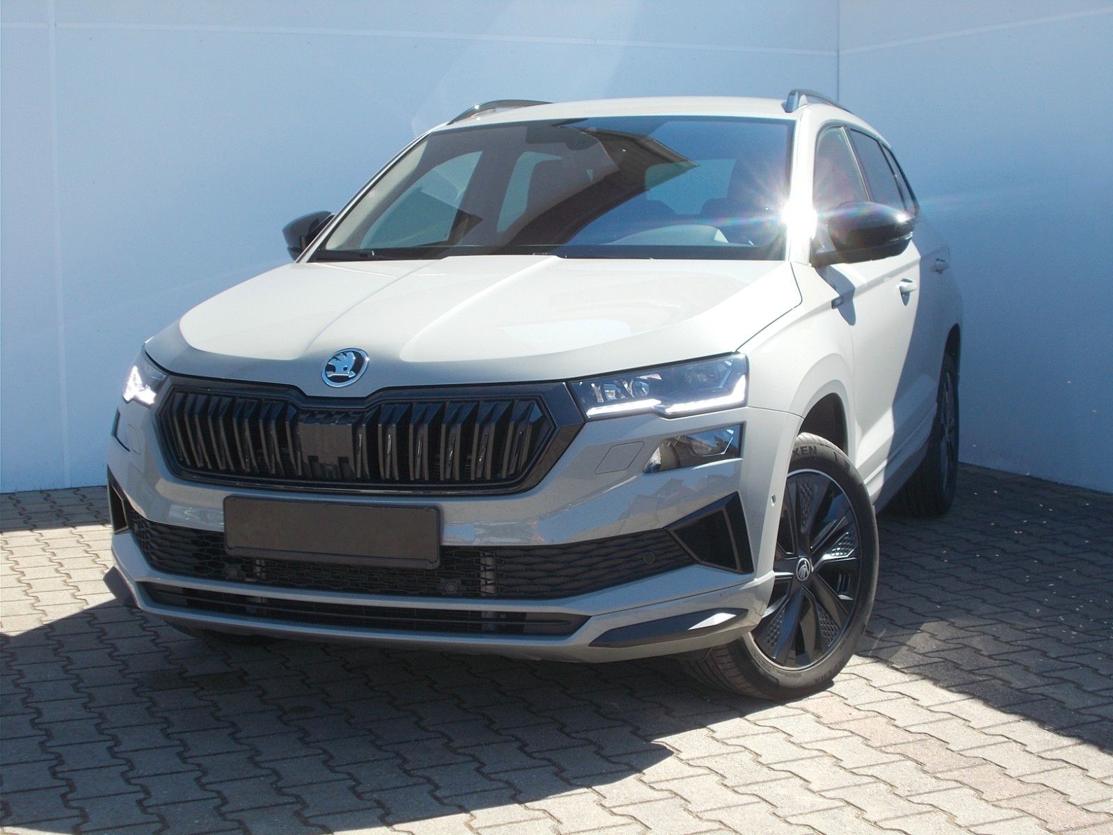 Skoda Karoq  1.5 TSI Sportline*DSG*Navi*LED *360° *AHK
