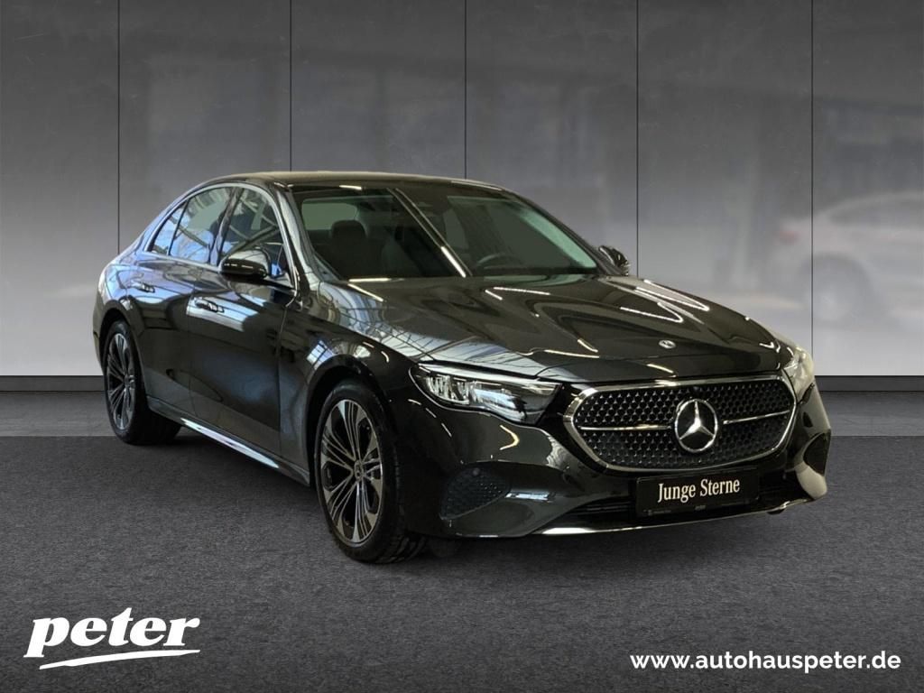 Mercedes-Benz E 200 Avantgarde - Samsaru's Car Outlet
