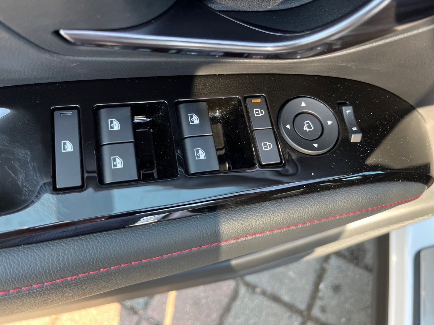 Hyundai Tucson Hybrid 1.6 T 6-AT 2WD N Line - Samsaru's Car Outlet