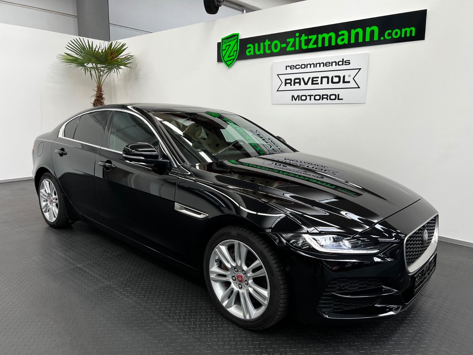 Jaguar XE S  AWD 4x4*LEDER*PANO*LED*NAVI*ACC*360°CAM*