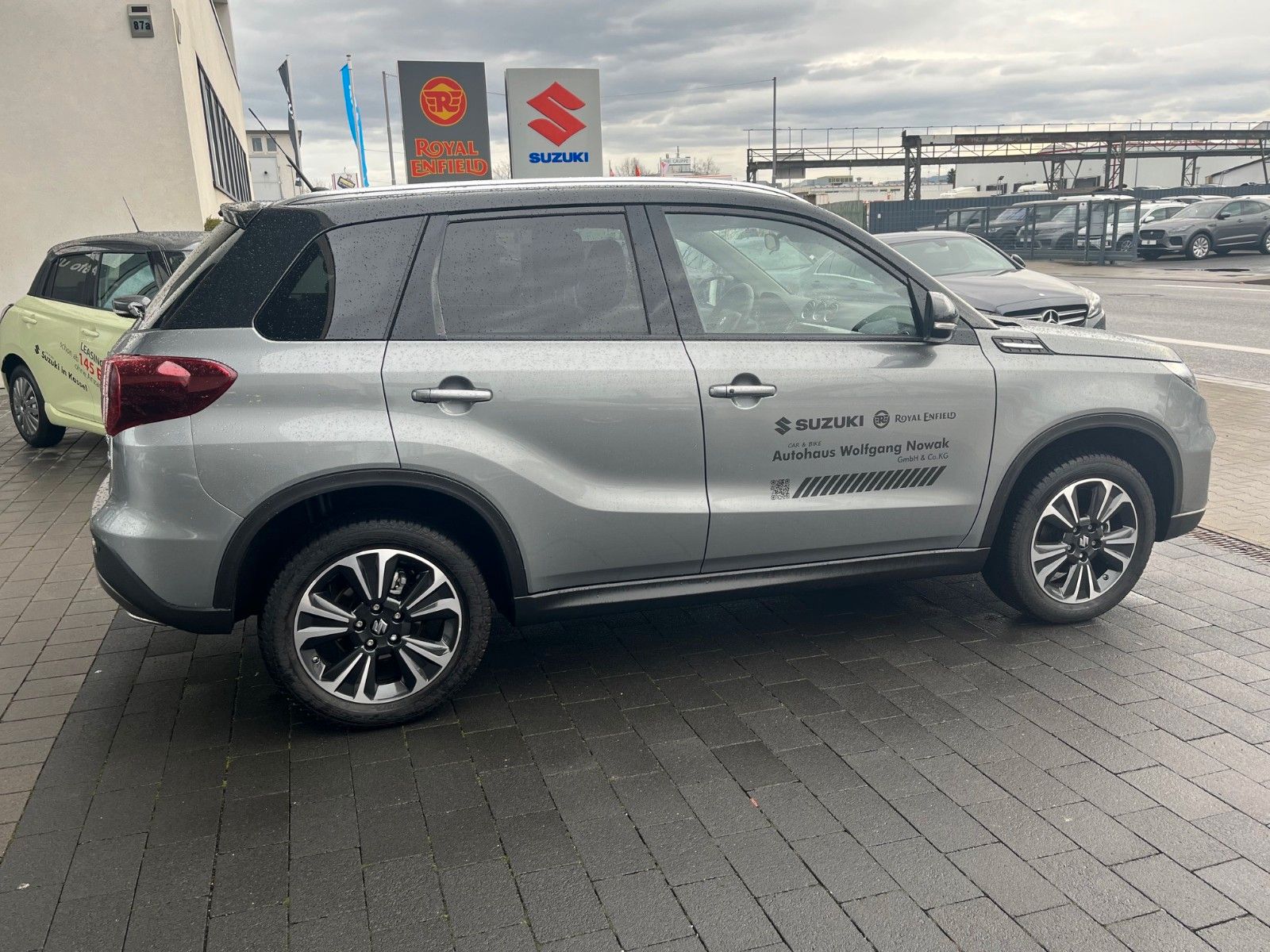 Suzuki Vitara Comfort - Samsaru's Car Outlet