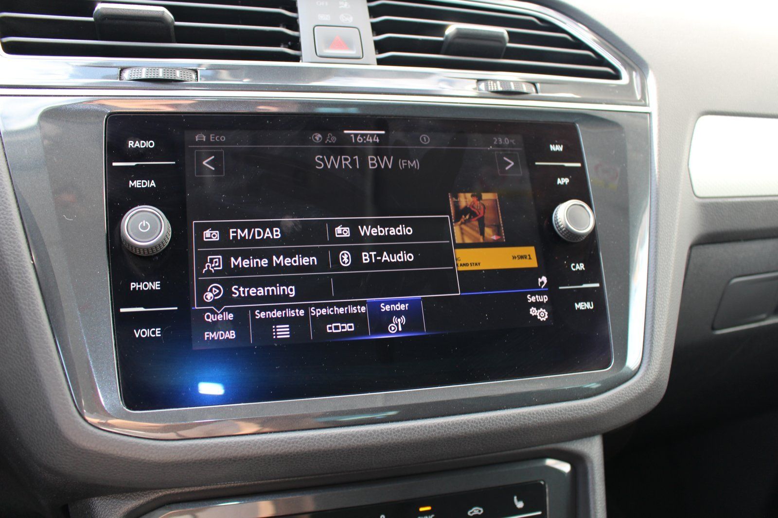 Volkswagen Tiguan 1.5 TSI DSG Move - Samsaru's Car Outlet