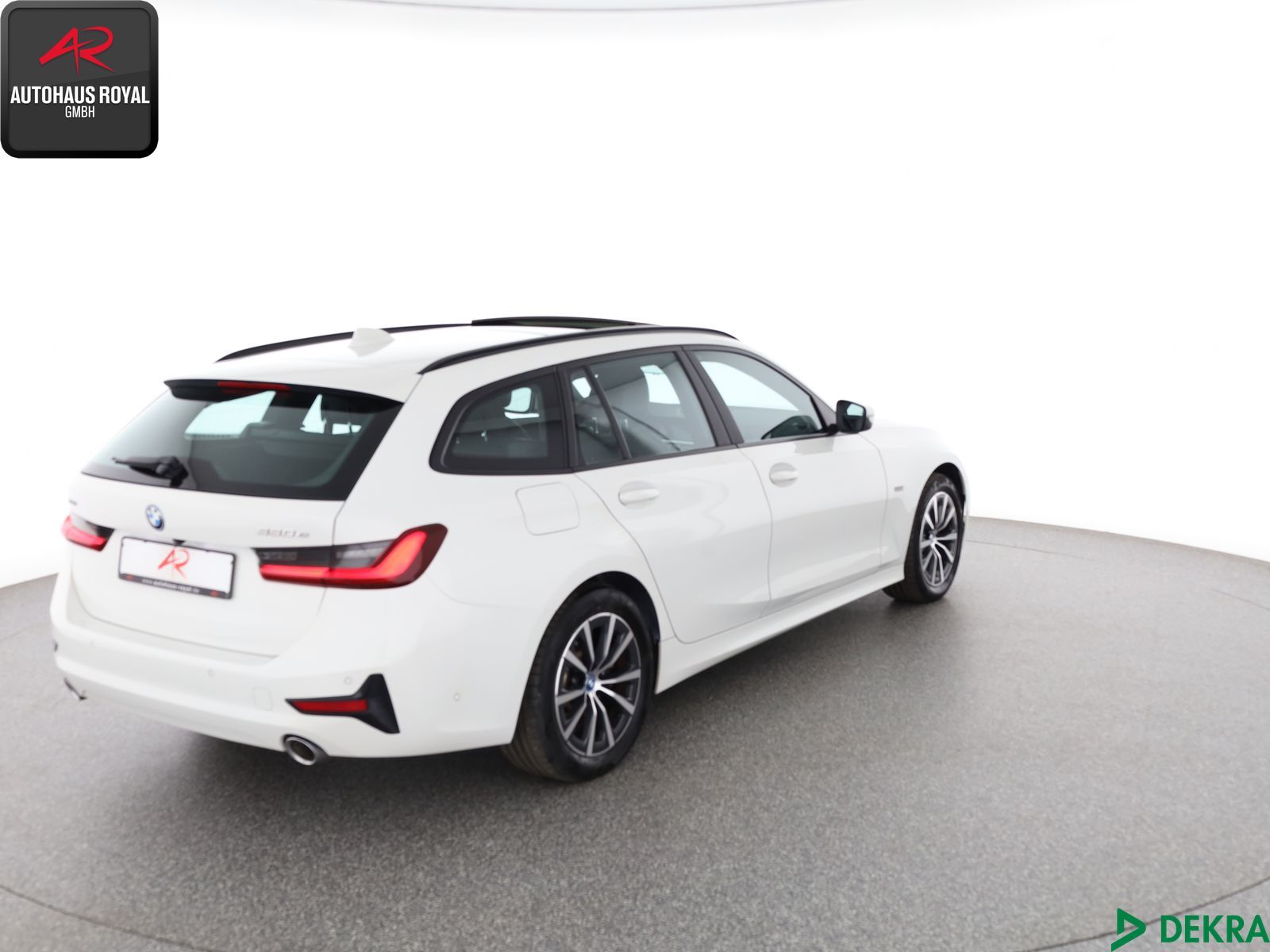 BMW 330 e T xDrive - Samsaru's Car Outlet