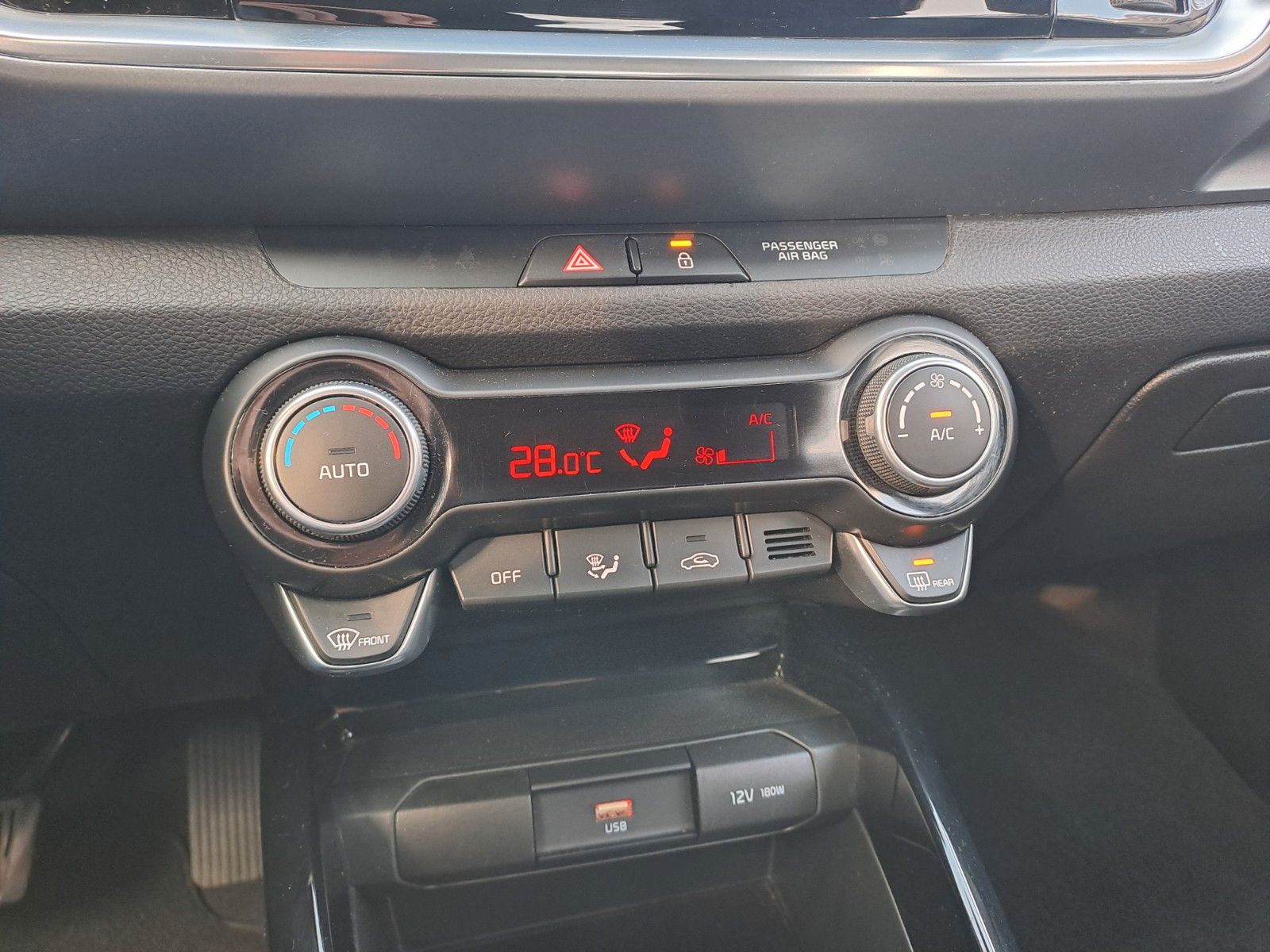 Kia Stonic T-GDi Aut. - Samsaru's Car Outlet