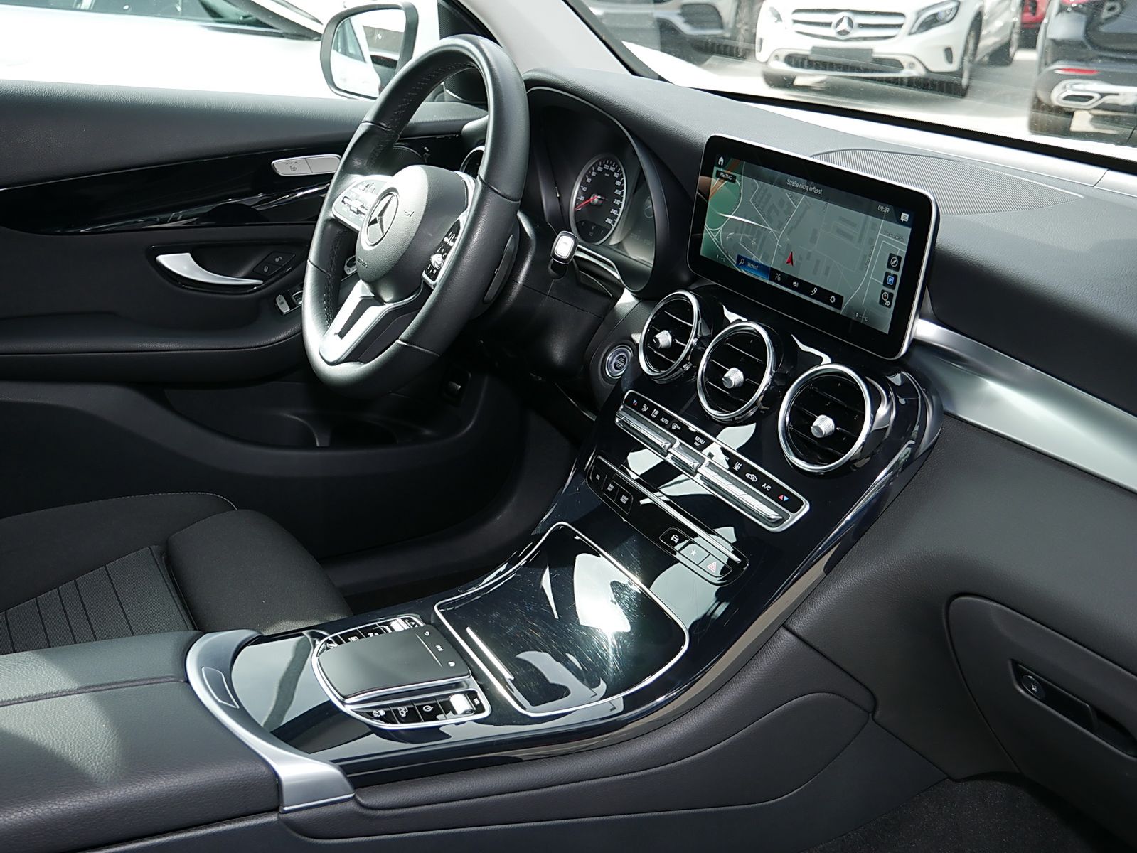 Mercedes-Benz GLC 220 d 4M - Samsaru's Car Outlet