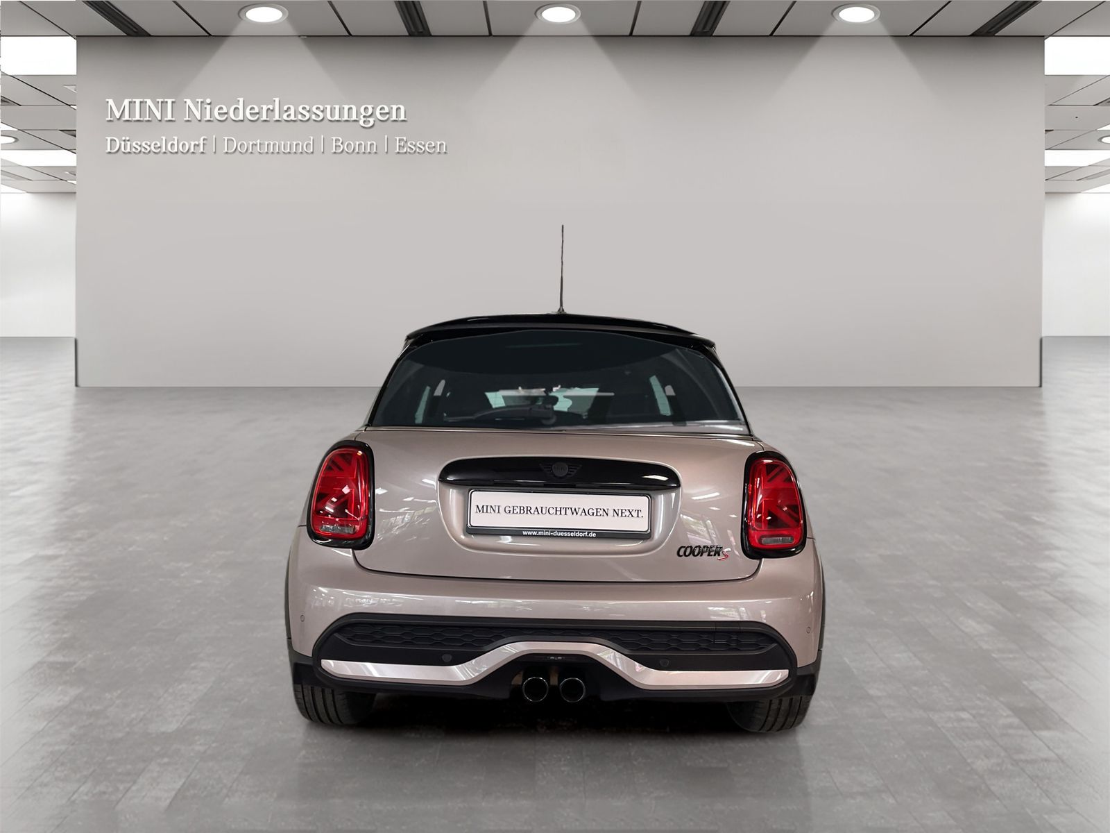 MINI Cooper S - Samsaru's Car Outlet