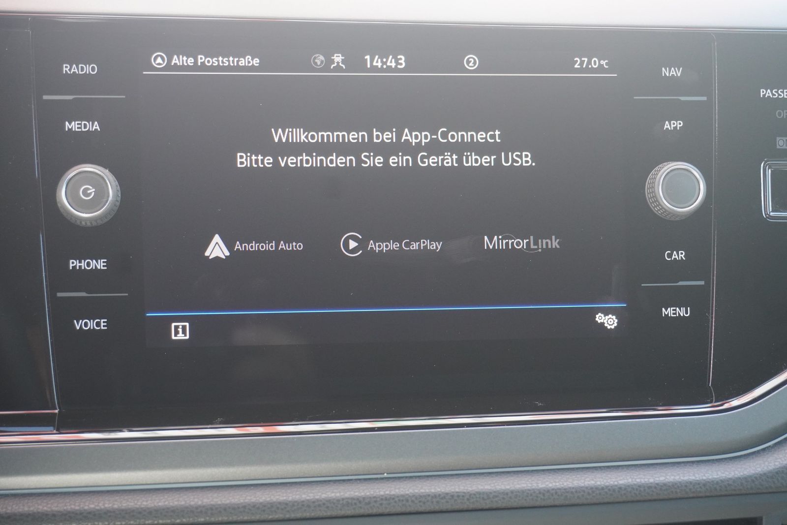 Volkswagen Taigo 1.0 TSI DSG R-Line - Samsaru's Car Outlet