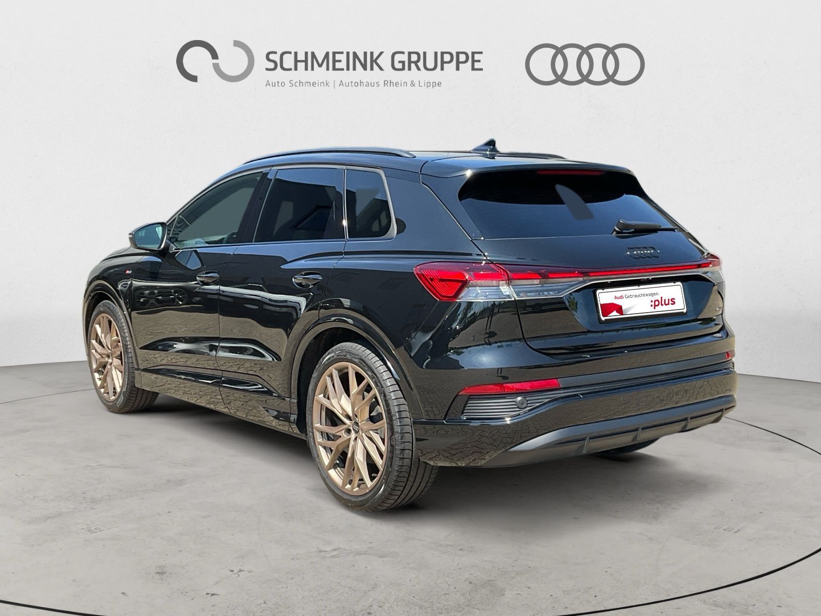 Audi Q4 e-tron 45 quattro S-line Pano AHK Matrix HUD