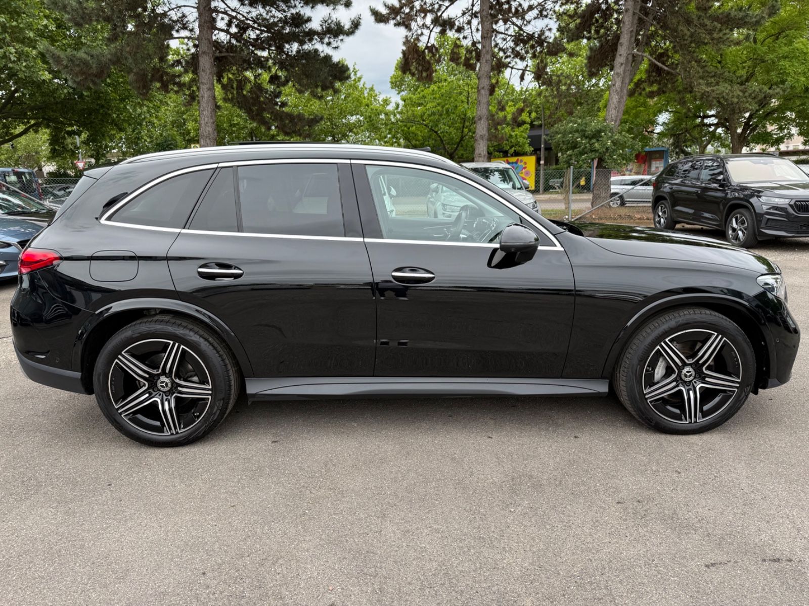 Mercedes-Benz GLC 220 d 4Matic*AMG-Line+Pano+AHK++Head-up*