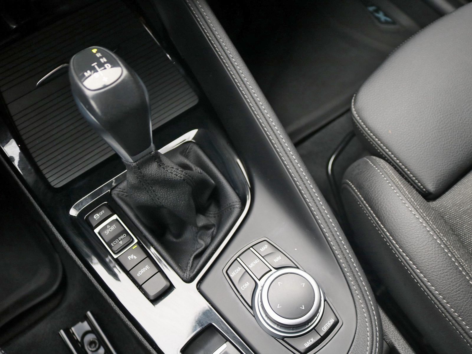 BMW X1 xDrive25e M Sportpaket - Samsaru's Car Outlet