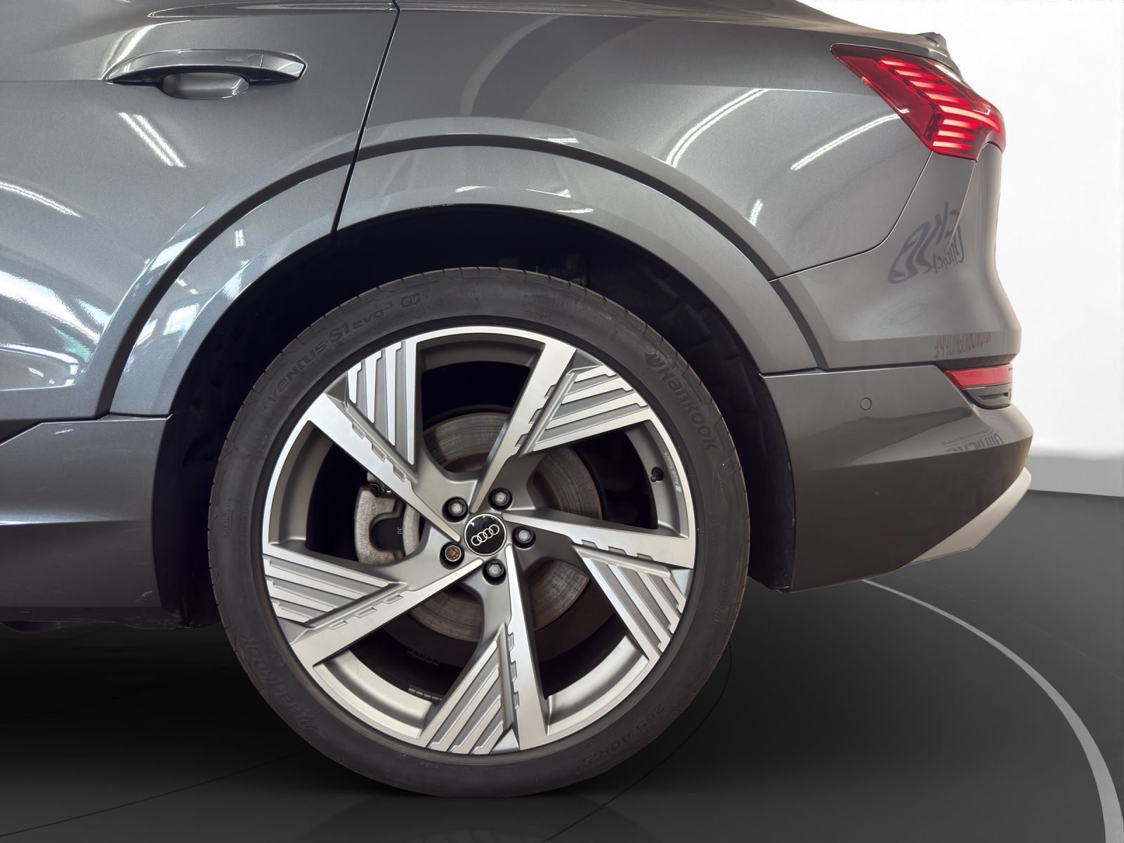 Audi e-tron Sportback 55 qu. S line AHK Pano Matrix L