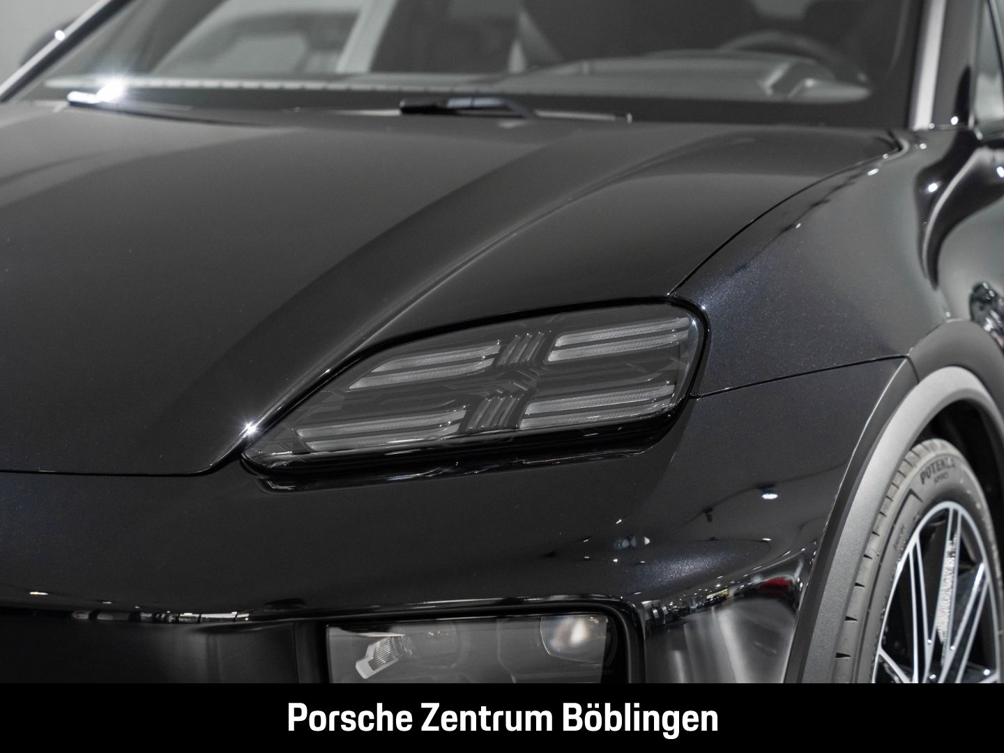 Porsche Macan 4 Surround-View InnoDrive LED-Matrix