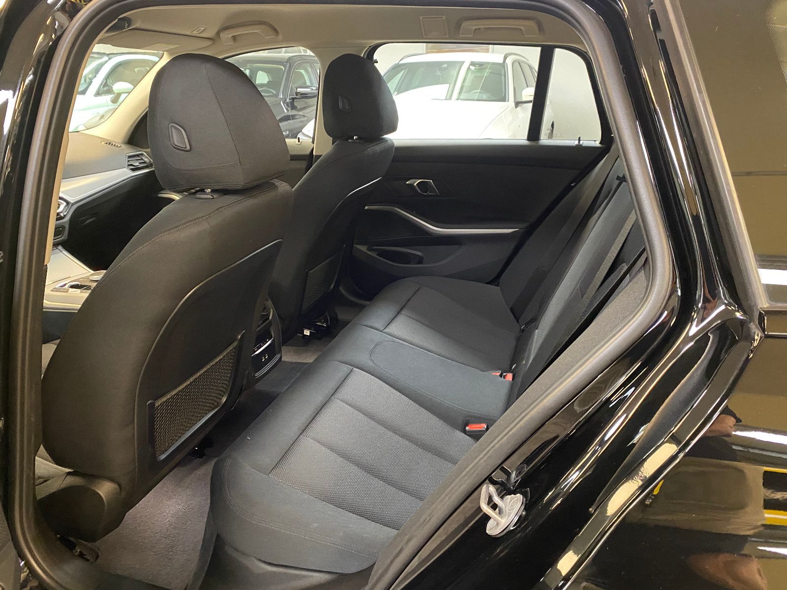 BMW 330E Touring - Samsaru's Car Outlet