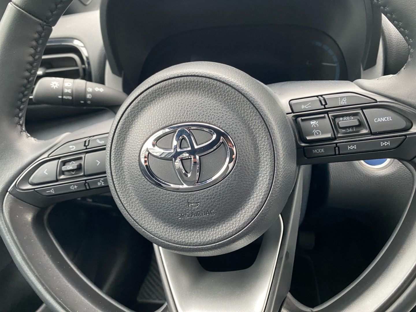 Toyota Yaris Cross Hybrid 1.5 Team D *Matrix*CAM*CarPla