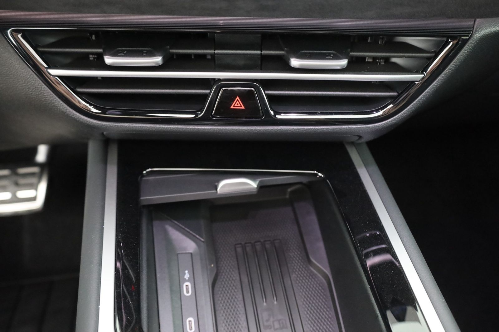 Volkswagen Passat Variant R-Line 2.0 TSI DSG Matrix Pano AH