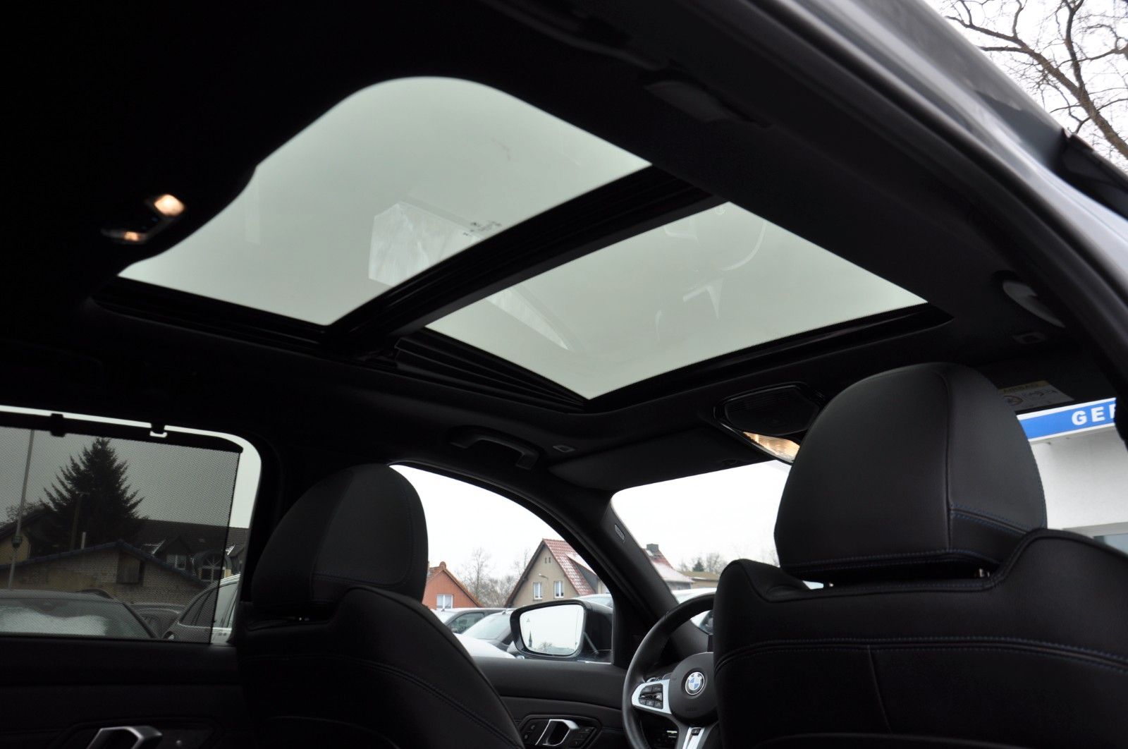 BMW 320 d Touring xDrive M Sport STANDH-PANO-CARBON