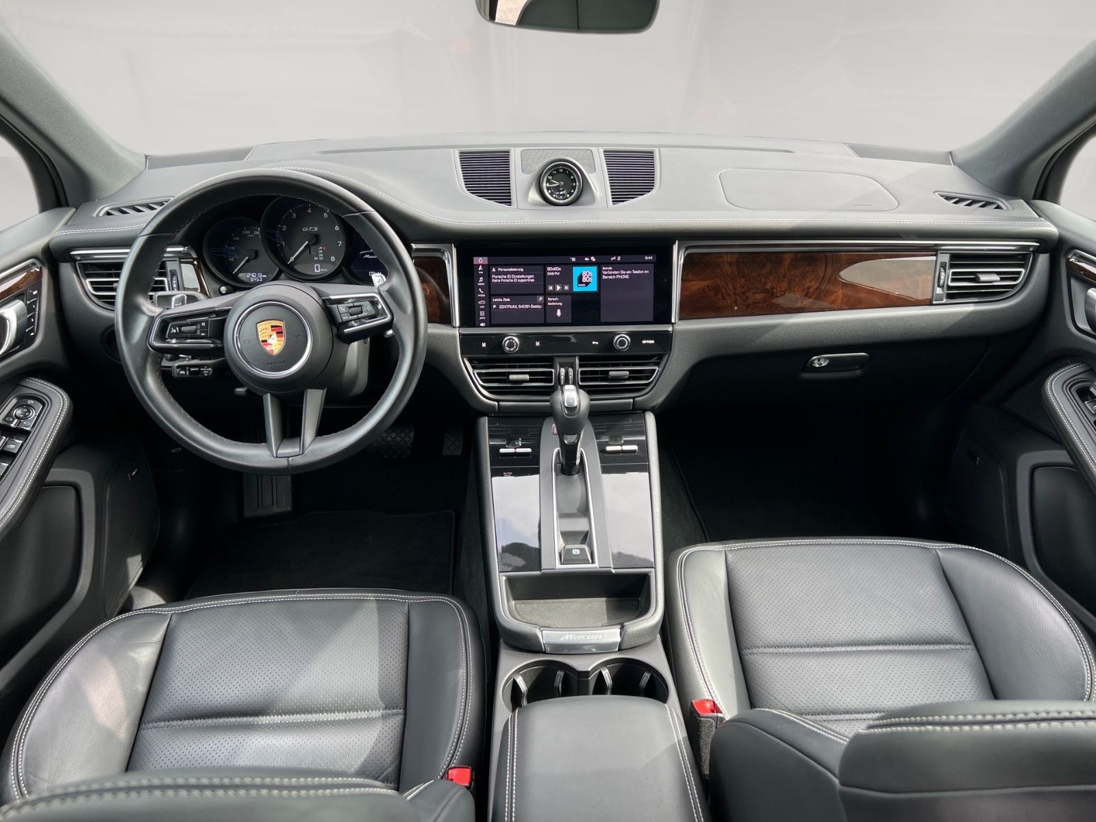 Porsche Macan GTS - Samsaru's Car Outlet