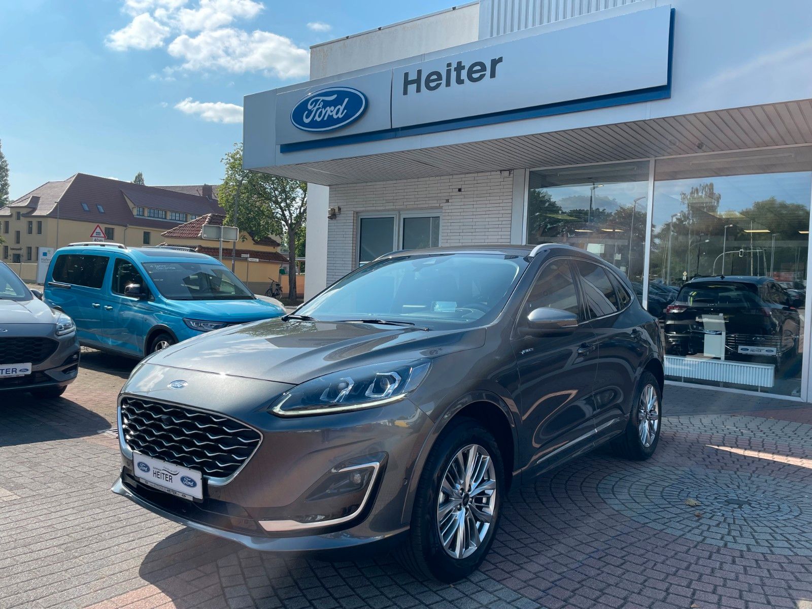 Ford Kuga FHEV Vignale - Samsaru's Car Outlet