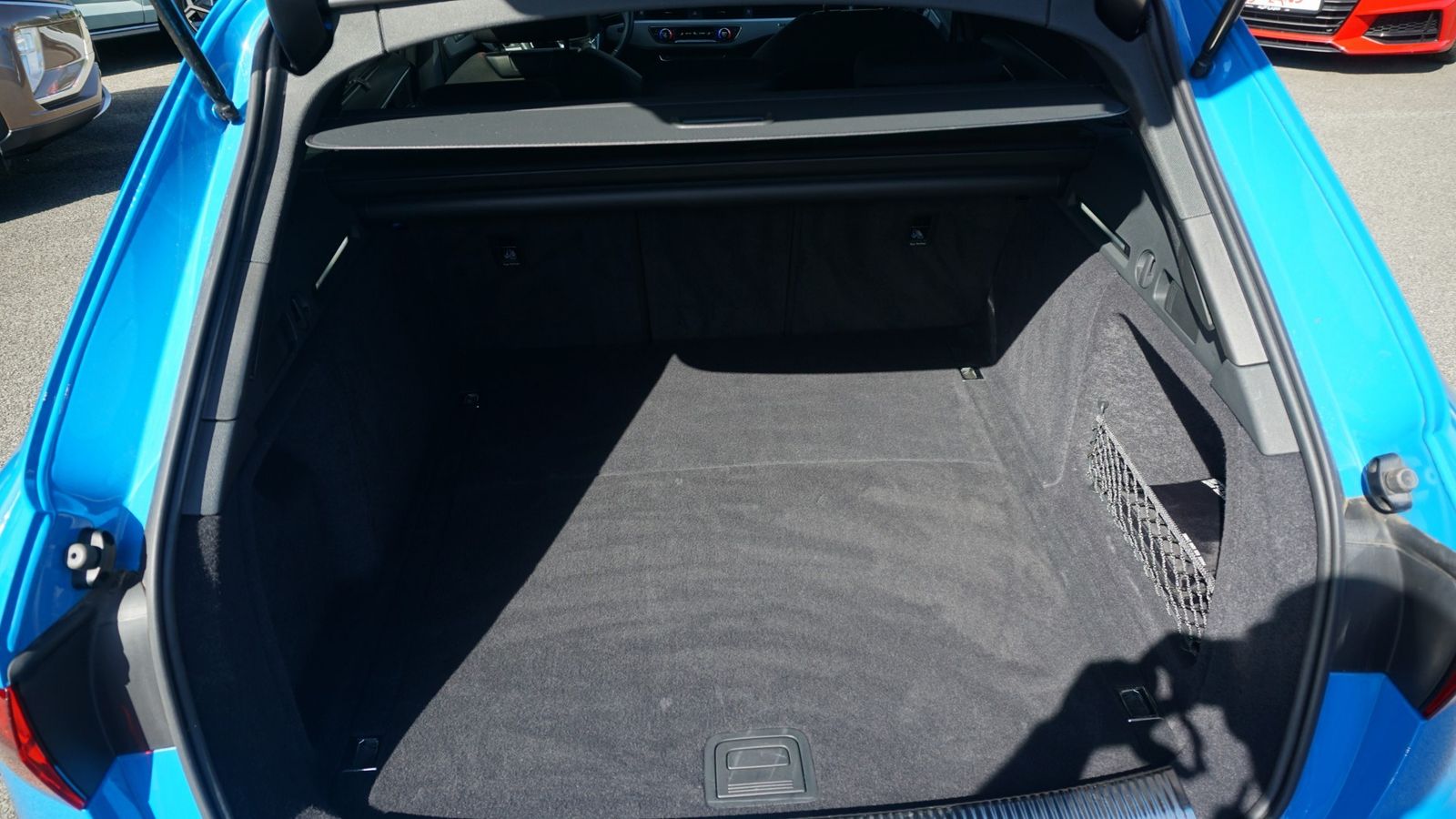 Audi A4 40 quattro S-Line - Samsaru's Car Outlet