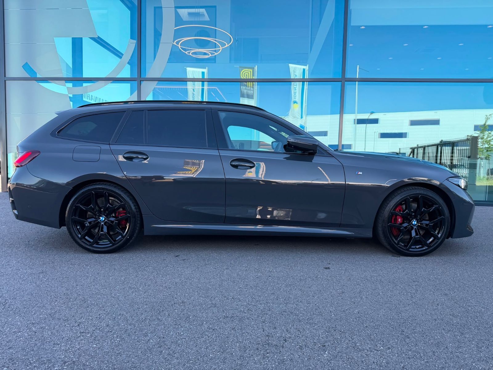 BMW 320 d xDrive M SPORT PRO*CARBON*HEAD UP*H&K*19*