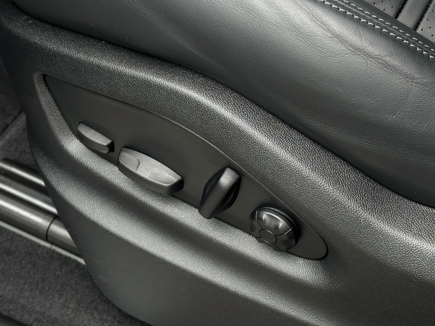 Porsche Cayenne E-Hybrid PANO BOSE Sportlenkrad