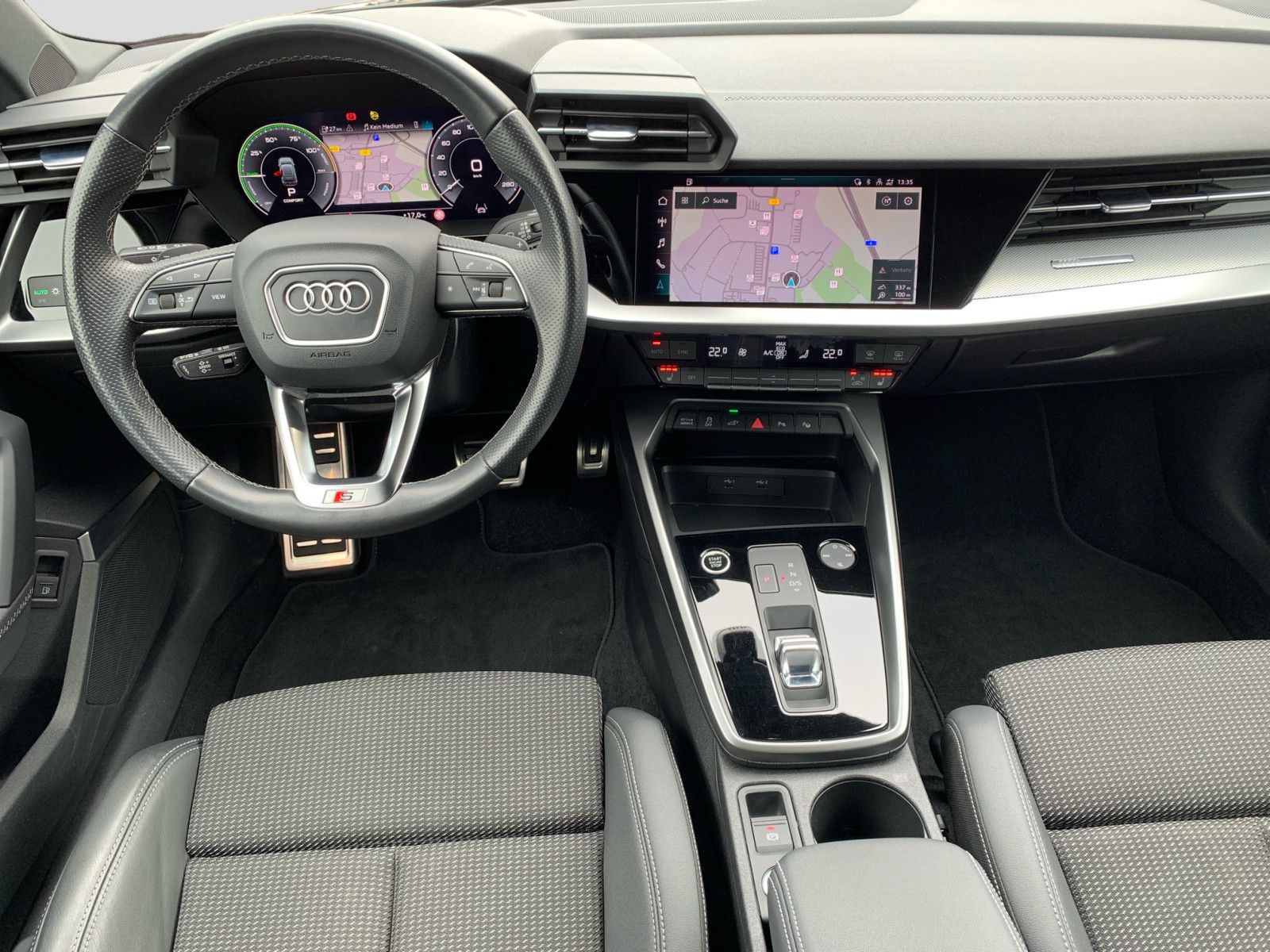 Audi A3 Sportback 45 TFSIe S tronic S line B&O LED Ca